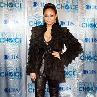 Raven-Symone in 2011 People's Choice Awards - Arrivals