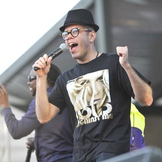 Perez Hilton in B96 Pepsi SummerBash 2011