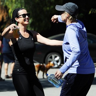 Katy Perry Bumps Into Jane Lynch