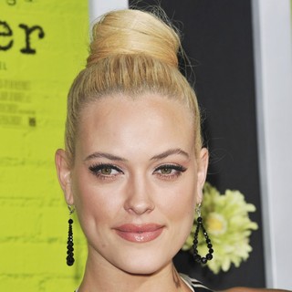 Peta Murgatroyd in The Los Angeles Premiere of The Perks of Being a Wallflower - Arrivals