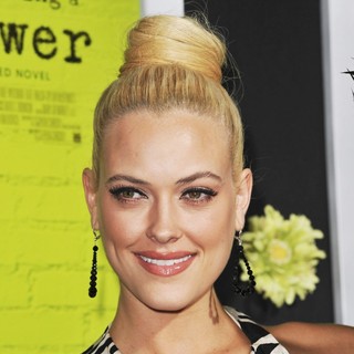 Peta Murgatroyd in The Los Angeles Premiere of The Perks of Being a Wallflower - Arrivals