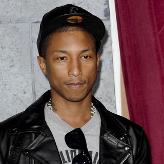 Pharrell Williams in Los Angeles Premiere of Sherlock Holmes: A Game of Shadows - pharrell-williams-premiere-sherlock-holmes-a-game-of-shadows-03