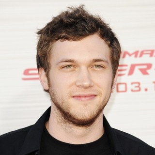 Phillip Phillips in Los Angeles Premiere of The Amazing Spider-Man - Arrivals