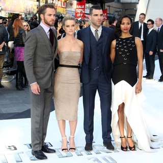 Alice Eve in U.K. Premiere of Star Trek Into Darkness - Arrivals - pine-eve-quinto-saldana-uk-premiere-star-trek-into-darkness-03