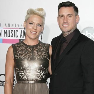 Pink, Carey Hart in The 40th Anniversary American Music Awards - Arrivals