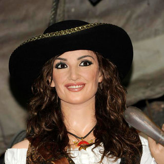 Penelope Cruz in Madrid Wax Museum Unveils Their New Wax Figures of Johnny Depp and Penelope Cruz