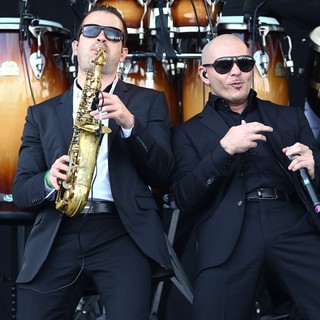Pitbull in Barclaycard Wireless Festival 2012 - Day 3 - pitbull-barclaycard-wireless-festival-2012-day-3-11