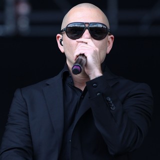 Pitbull in Barclaycard Wireless Festival 2012 - Day 3 - pitbull-barclaycard-wireless-festival-2012-day-3-15