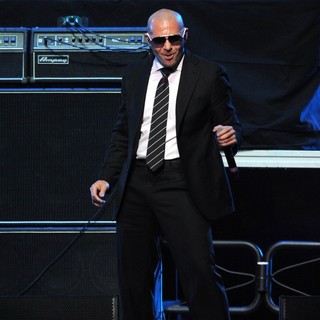 Pitbull in The Y100 Jingle Ball 2011 - pitbull-performing-live-y100-jingle-ball-2011-13