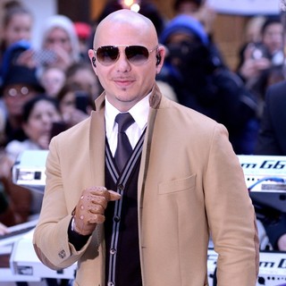 Pitbull in Pitbull Performs Live at The Today Show
