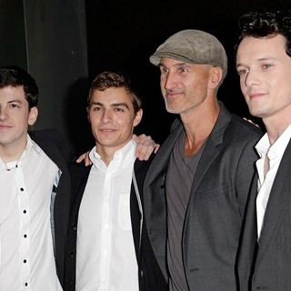 Christopher Mintz-Plasse, Dave Franco, Craig Gillespie, Anton Yelchin in Fright Night Los Angeles Screening - Red Carpet