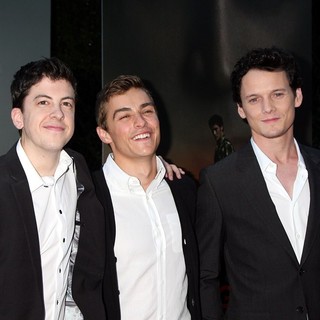Christopher Mintz-Plasse, Dave Franco, Anton Yelchin in Fright Night Los Angeles Screening - Red Carpet