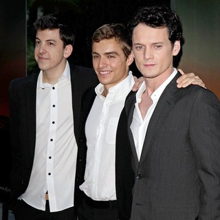 Christopher Mintz-Plasse, Dave Franco, Anton Yelchin in Fright Night Los Angeles Screening - Red Carpet