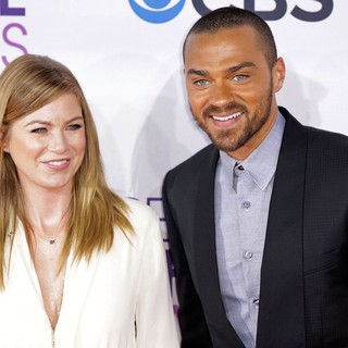 Ellen Pompeo, Jesse Williams in People's Choice Awards 2013 - Red Carpet Arrivals