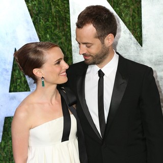 Natalie Portman, Benjamin Millepied in 2013 Vanity Fair Oscar Party - Arrivals