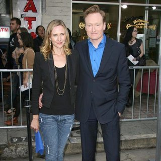 Liza Powel, Conan O'Brien in Los Angeles Premiere of Super 8