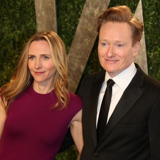 Conan O'Brien in 2013 Vanity Fair Oscar Party - Arrivals - powel-o-brien-2013-vanity-fair-oscar-party-01