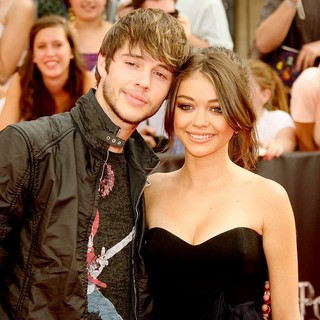 Matt Prokop, Sarah Hyland in New York Premiere of Harry Potter and the Deathly Hallows Part II - Arrivals