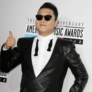PSY in The 40th Anniversary American Music Awards - Arrivals