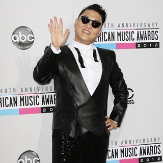 PSY in The 40th Anniversary American Music Awards - Arrivals