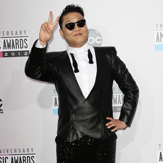 PSY in The 40th Anniversary American Music Awards - Arrivals