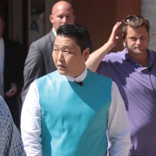 PSY in PSY to Appear on Entertainment News Show Extra