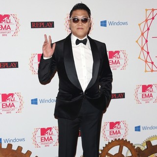 PSY in The MTV EMA's 2012 - Arrivals