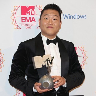PSY in The MTV EMA's 2012 - Press Room