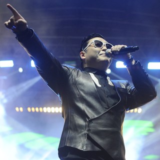 PSY in PSY Performs His Gangnam Style Dance Live