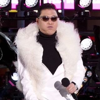 PSY in New Year's Eve 2013 in Times Square