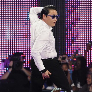 PSY in 2013 MuchMusic Video Awards - Show - psy-today-2013-muchmusic-video-awards-show-03