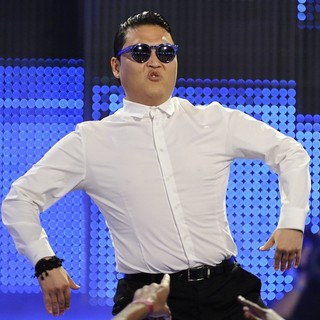 PSY in 2013 MuchMusic Video Awards - Show - psy-today-2013-muchmusic-video-awards-show-05