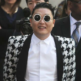 PSY Performing Live as Part of NBC's Today Show Concert Series - psy-today-show-concert-series-01