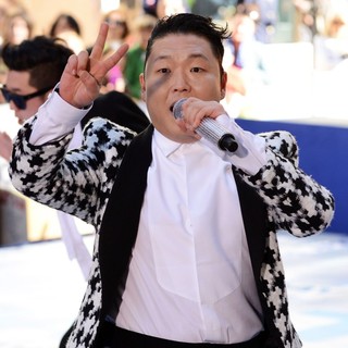 PSY Performing Live as Part of NBC's Today Show Concert Series - psy-today-show-concert-series-58