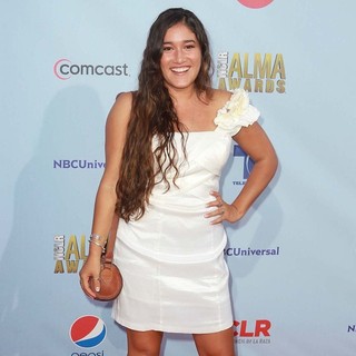 Q'Orianka Kilcher in 2012 NCLR ALMA Awards - Arrivals - q-orianka-kilcher-2012-nclr-alma-awards-01