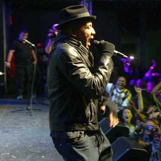 Q-Tip in Q-Tip Performs at The Hennessy Artistry 2009 Halo Event