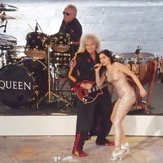 Roger Taylor, Brian May, Queen, Jessie J in London 2012 Olympic Games - Closing Ceremony