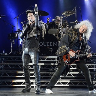 Adam Lambert, Roger Taylor, Brian May, Queen in Queen and Adam Lambert Performing Live