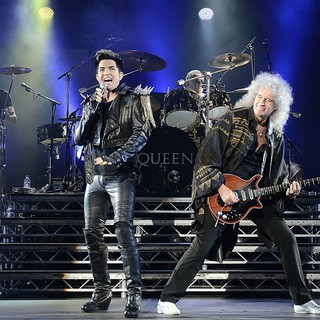 Adam Lambert, Roger Taylor, Brian May, Queen in Queen and Adam Lambert Performing Live