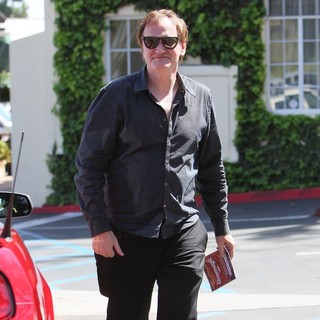 Quentin Tarantino in Quentin Tarantino Goes to Cafe Med Restaurant on Sunset Plaza
