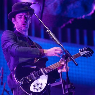 Ed O'Brien, Radiohead in Radiohead Performs at The Foro Sol