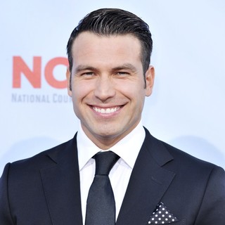 Rafael Amaya in 2012 NCLR ALMA Awards - Arrivals