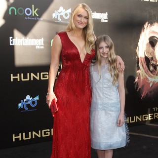 Willow Shields in Los Angeles Premiere of The Hunger Games - Arrivals - rambin-shields-premiere-the-hunger-games-02