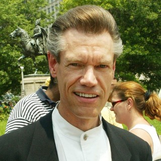 Randy Travis in An America Stands Behind Israel Rally