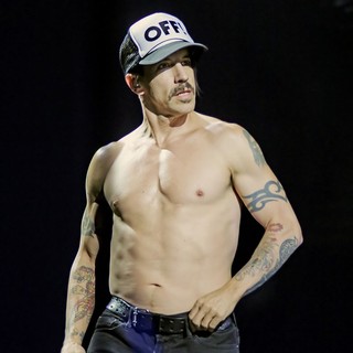 Anthony Kiedis, Red Hot Chili Peppers in The Red Hot Chili Peppers Performing at Manchester MEN Arena