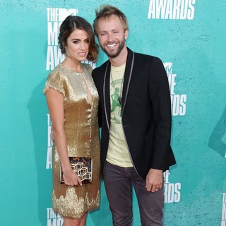 Nikki Reed, Paul McDonald in 2012 MTV Movie Awards - Arrivals