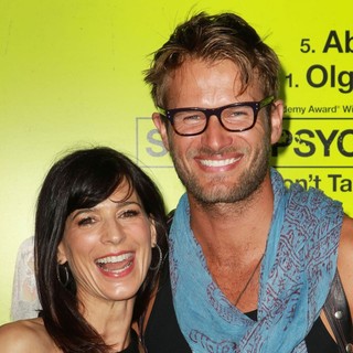 Perrey Reeves, Johann Urb in Seven Psychopaths Los Angeles Premiere - Arrivals