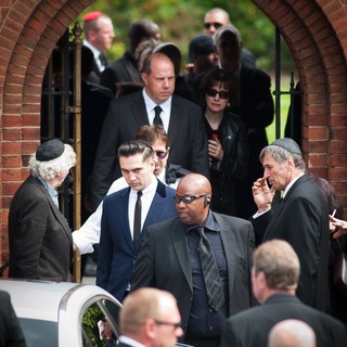 Reg Traviss in The Cremation of Amy Winehouse