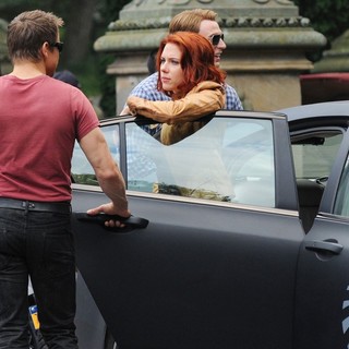 Jeremy Renner, Scarlett Johansson, Chris Evans in Actors on The Set of The Avengers Shooting on Location in Manhattan