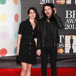 Lana Del Rey, Barrie-James O'Neill in The 2013 Brit Awards - Arrivals